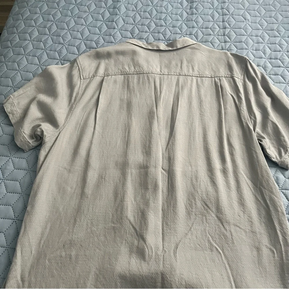 Tommy Bahama Gray Casual Button Top - XL